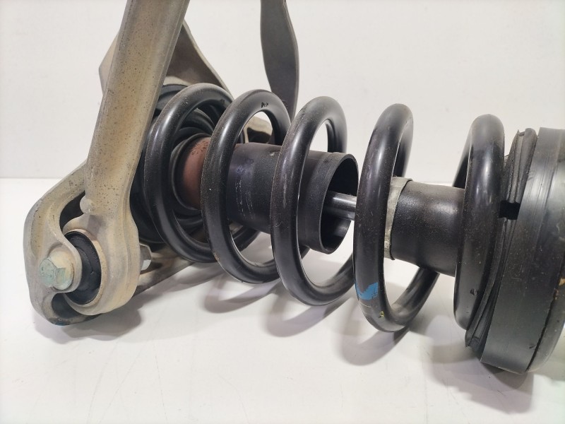 Recambio de amortiguador delantero izquierdo para volkswagen passat berlina (3b3) v6 tdi highline referencia OEM IAM 8D0412362E 