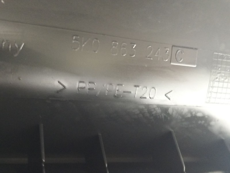 Recambio de moldura para volkswagen golf vi (5k1) 1.6 tdi referencia OEM IAM 5K0863243C  