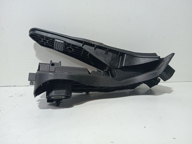 Recambio de potenciometro pedal para volkswagen golf vi (5k1) 1.6 tdi referencia OEM IAM 1k1721503  