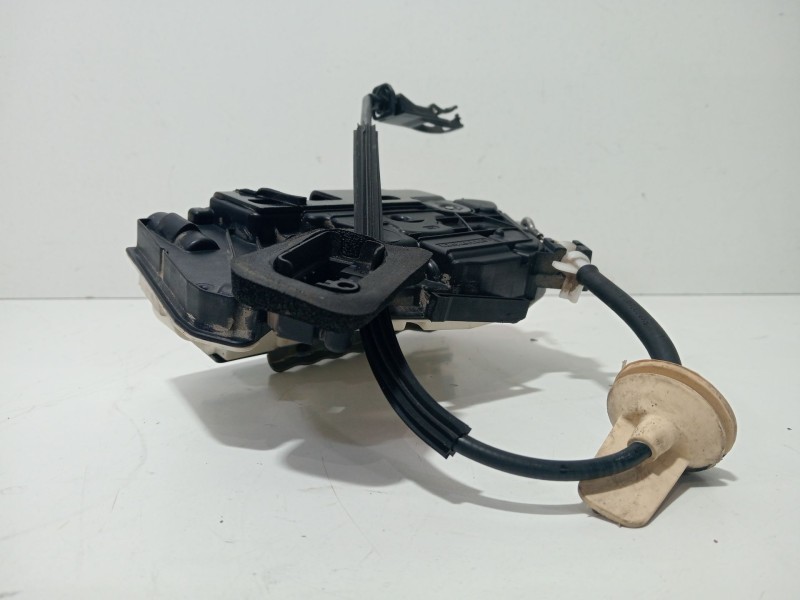 Recambio de cerradura puerta delantera derecha para volkswagen golf vi (5k1) 1.6 tdi referencia OEM IAM 5K1837016B  