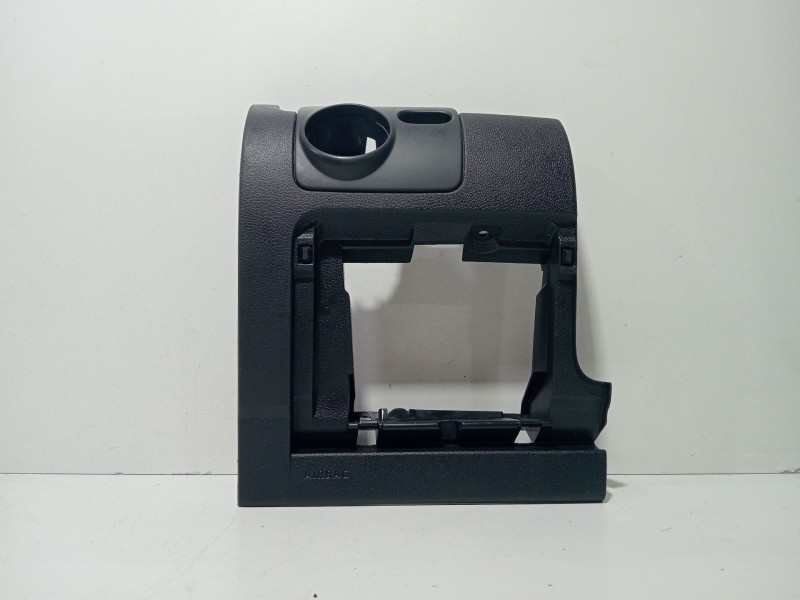 Recambio de molduras delanteras para volkswagen golf vi (5k1) 1.6 tdi referencia OEM IAM 5K1858365  