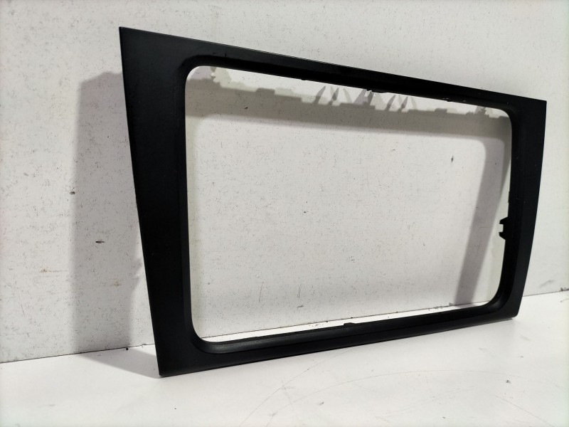 Recambio de moldura para volkswagen golf vi (5k1) 1.6 tdi referencia OEM IAM 5K0858063E  