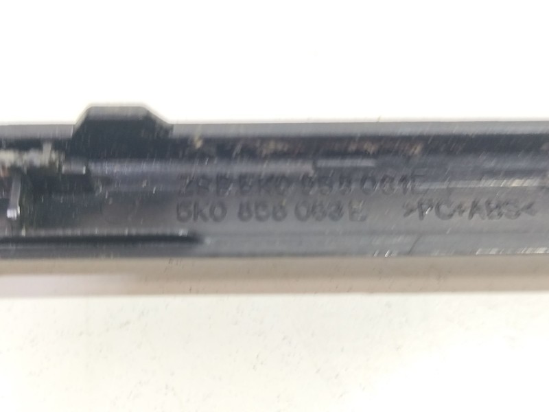 Recambio de moldura para volkswagen golf vi (5k1) 1.6 tdi referencia OEM IAM 5K0858063E  