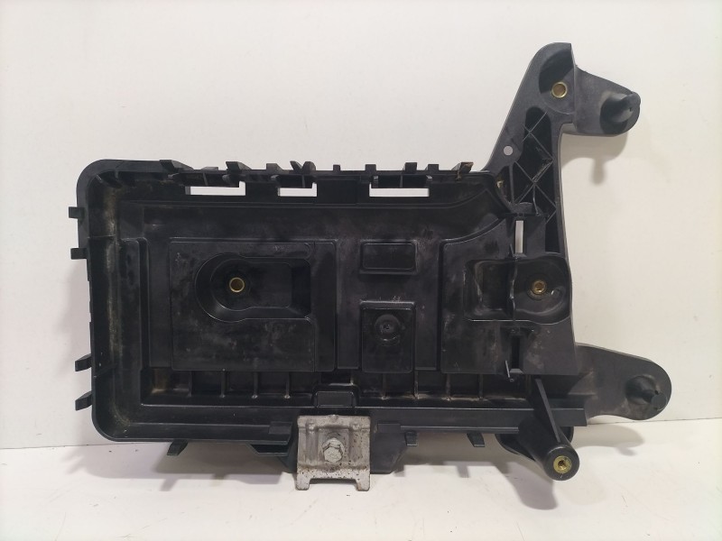 Recambio de soporte bateria para volkswagen golf vi (5k1) 1.6 tdi referencia OEM IAM 1K0915333  