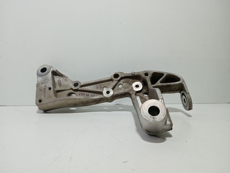 Recambio de soporte brazo suspension delantero izquierdo para volkswagen golf vi (5k1) 1.6 tdi referencia OEM IAM 1K0199296  