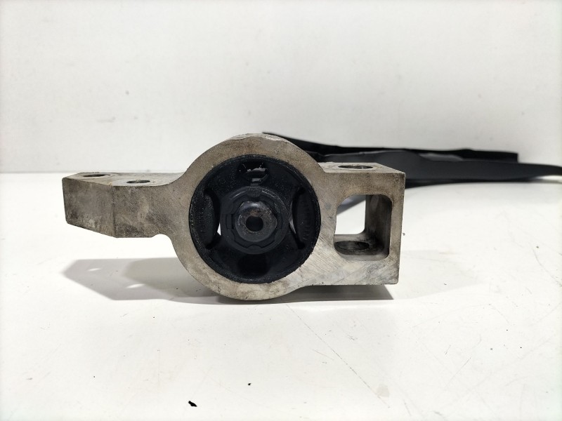 Recambio de brazo suspension inferior delantero izquierdo para volkswagen golf vi (5k1) 1.6 tdi referencia OEM IAM 1K0407151  