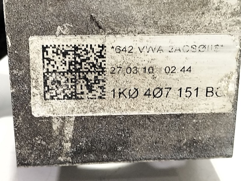 Recambio de brazo suspension inferior delantero izquierdo para volkswagen golf vi (5k1) 1.6 tdi referencia OEM IAM 1K0407151  