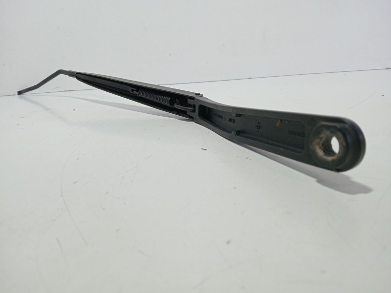 Recambio de brazo limpia delantero derecho para renault clio iv (bh_) 1.6 rs (bhj4, bhj6, bhmm) referencia OEM IAM 288861373R  