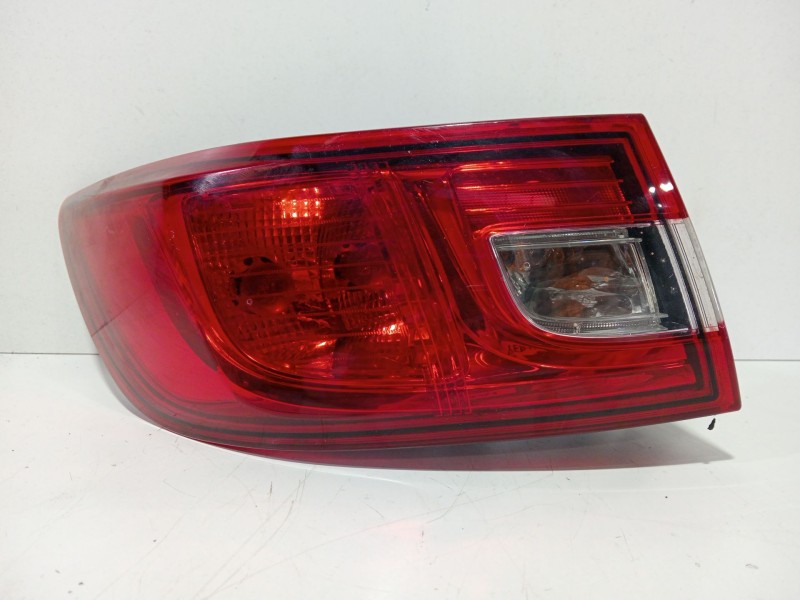Recambio de piloto trasero izquierdo paragolpes para renault clio iv (bh_) 1.6 rs (bhj4, bhj6, bhmm) referencia OEM IAM   
