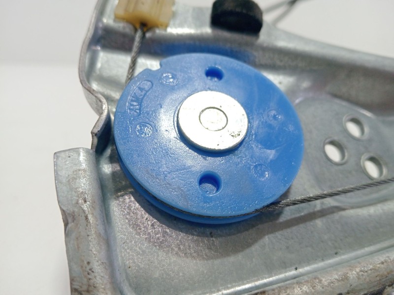 Recambio de elevalunas trasero izquierdo para renault megane ii (bm0/1_, cm0/1_) 1.9 dci referencia OEM IAM 827210003R  