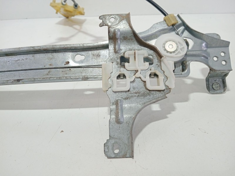 Recambio de elevalunas trasero izquierdo para renault megane ii (bm0/1_, cm0/1_) 1.9 dci referencia OEM IAM 827210003R  