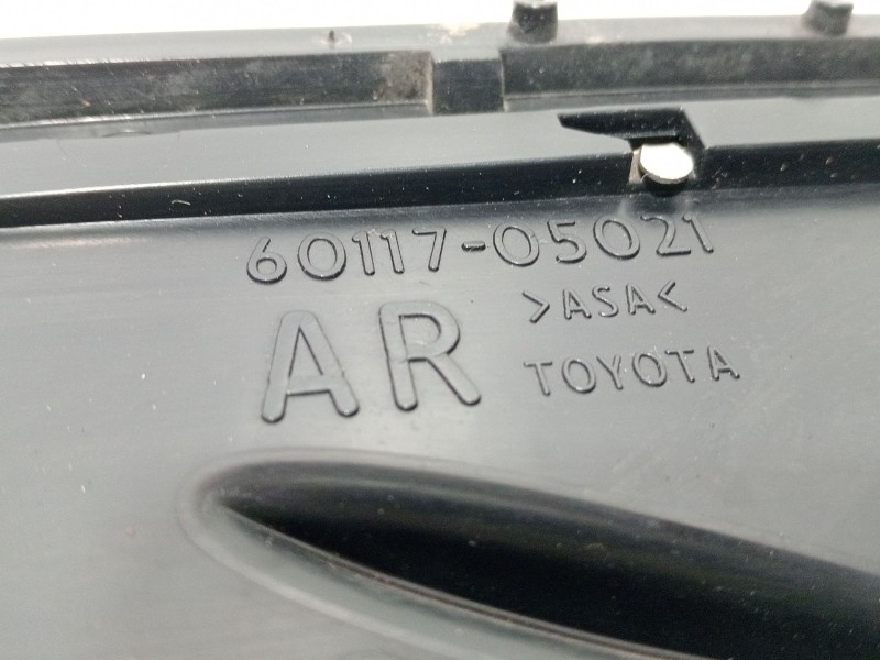 Recambio de moldura para toyota avensis cross sport (t27) comfort referencia OEM IAM 6011705021  