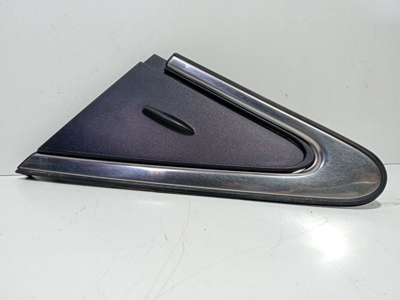 Recambio de moldura para toyota avensis cross sport (t27) comfort referencia OEM IAM 6011805021  