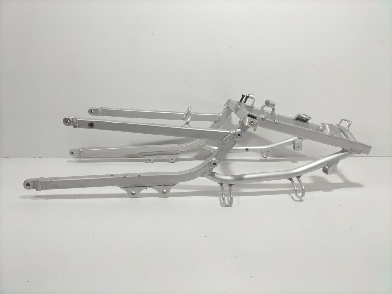 Recambio de subchasis para suzuki gsx-r (751cc - ) gsx-r 1000 /k1/k2 (wvbl) referencia OEM IAM GSX-R(751CC-)GSX-R1000/K1/K2(WVBL