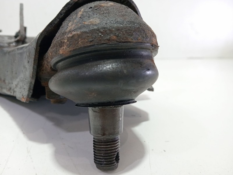 Recambio de brazo suspension inferior delantero derecho para mitsubishi montero (v60/v70) 3.2 di-d glx (3-ptas.) referencia OEM 