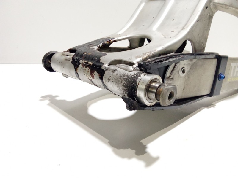 Recambio de amortiguador trasero para yamaha yzf-r yzf-r6 (rj03) referencia OEM IAM YZF-RYZF-R6(RJ03)1999-2000600.0120CV0  