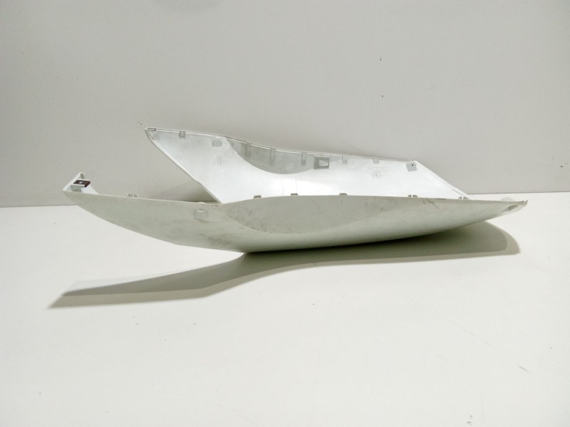 Recambio de moldura para honda ps ps 125i (jf17) referencia OEM IAM 64321ktzD000  