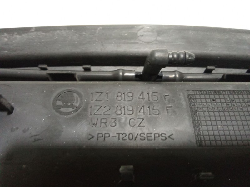 Recambio de torpedo para skoda octavia berlina (1z3) active referencia OEM IAM 1Z1819415  