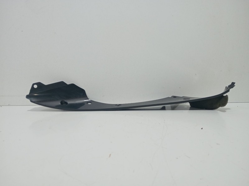 Recambio de moldura para yamaha yzf-r yzf-r6 (rj03) referencia OEM IAM 5EB2836L00  