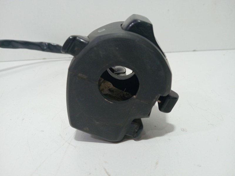 Recambio de mando luces para yamaha x-max x-max 125 momodesign (se54) referencia OEM IAM X-Max125Momodesign(SE54)2013-0125.014CV