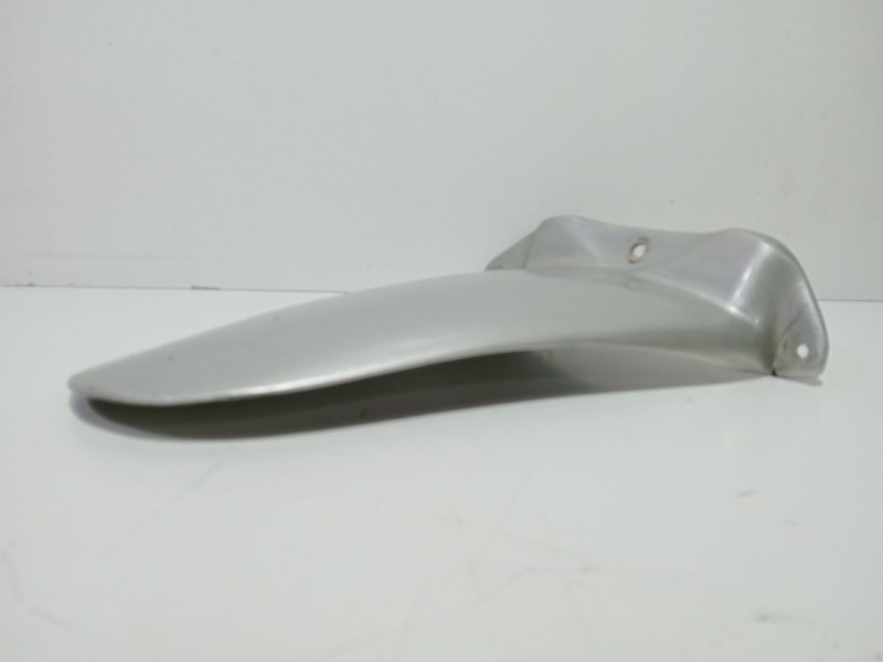 Recambio de guardabarros trasero para yamaha yzf-r yzf-r6 (rj03) referencia OEM IAM YZF-RYZF-R6(RJ03)1999-2000600.0120CV0  