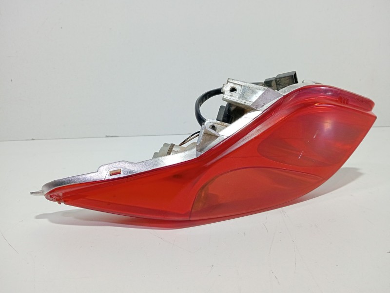 Recambio de piloto trasero izquierdo interior para yamaha x-max x-max 125 momodesign (se54) referencia OEM IAM X-MAXX-Max125Momo