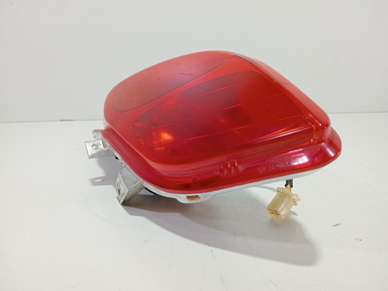 Recambio de piloto trasero izquierdo paragolpes para yamaha x-max x-max 125 momodesign (se54) referencia OEM IAM X-MAXX-Max125Mo