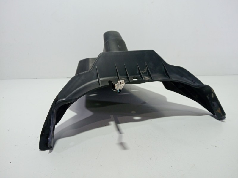 Recambio de portamatriculas para yamaha x-max x-max 125 momodesign (se54) referencia OEM IAM X-MAXX-Max125Momodesign(SE54)2013-0