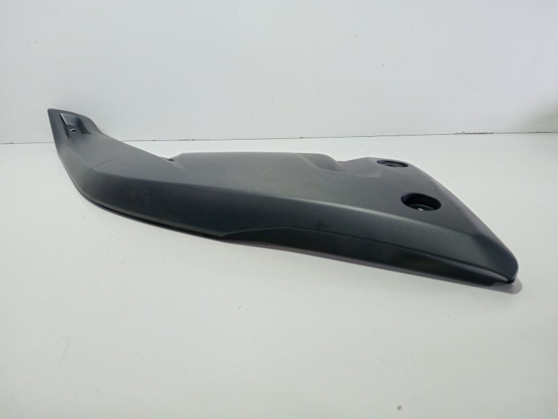 Recambio de moldura para yamaha x-max x-max 125 momodesign (se54) referencia OEM IAM X-MAXX-Max125Momodesign(SE54)2013-0125.014C