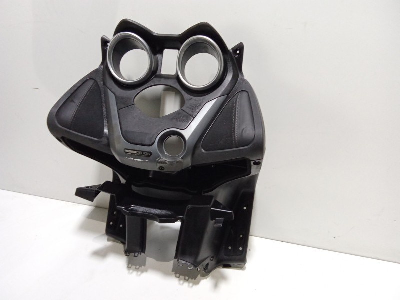 Recambio de moldura para yamaha x-max x-max 125 momodesign (se54) referencia OEM IAM 37PF831100  