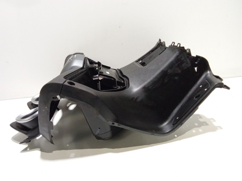 Recambio de moldura para yamaha x-max x-max 125 momodesign (se54) referencia OEM IAM 37PF831100  