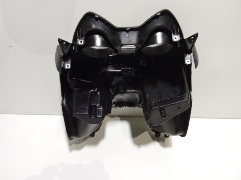 Recambio de moldura para yamaha x-max x-max 125 momodesign (se54) referencia OEM IAM 37PF831100  