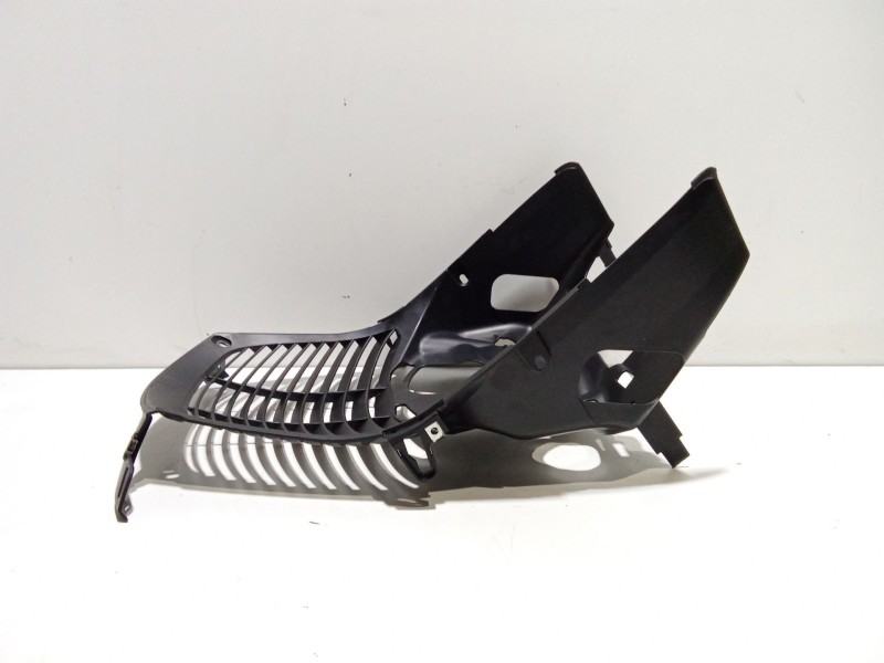 Recambio de moldura para yamaha x-max x-max 125 momodesign (se54) referencia OEM IAM 37PF837N00  