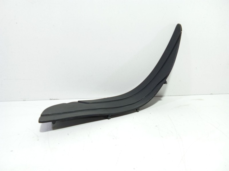 Recambio de moldura para yamaha x-max x-max 125 momodesign (se54) referencia OEM IAM 37P-F7413-00  