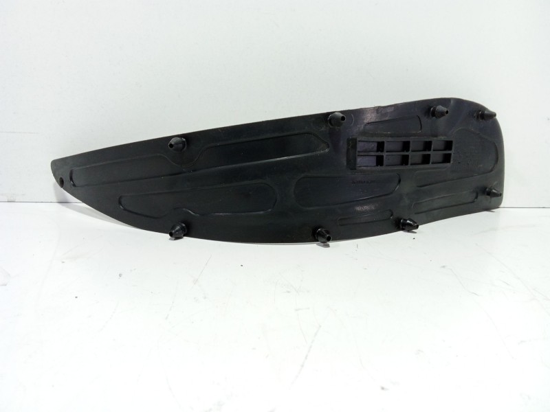 Recambio de moldura para yamaha x-max x-max 125 momodesign (se54) referencia OEM IAM 37P-F7413-00  