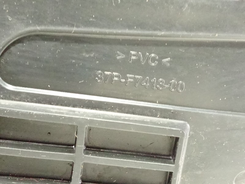 Recambio de moldura para yamaha x-max x-max 125 momodesign (se54) referencia OEM IAM 37P-F7413-00  