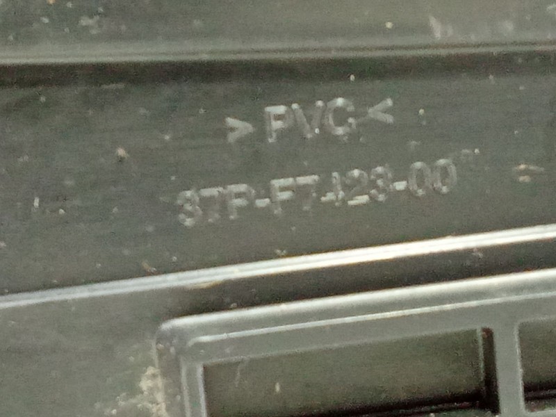 Recambio de moldura para yamaha x-max x-max 125 momodesign (se54) referencia OEM IAM 37PF742300  