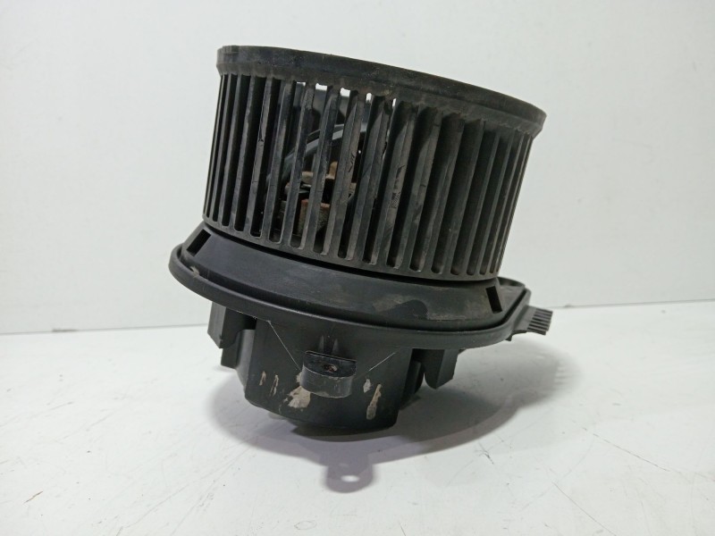 Recambio de motor calefaccion para bmw x6 (e71) 3.5d referencia OEM IAM 663323  