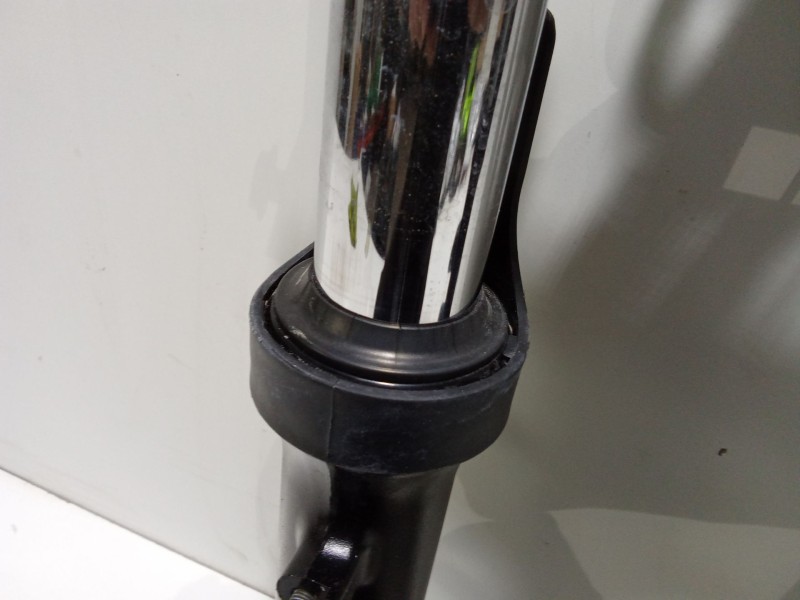 Recambio de amortiguador delantero para yamaha 500 tmax referencia OEM IAM YAMAHA500TMAX´2009???motorj403e  