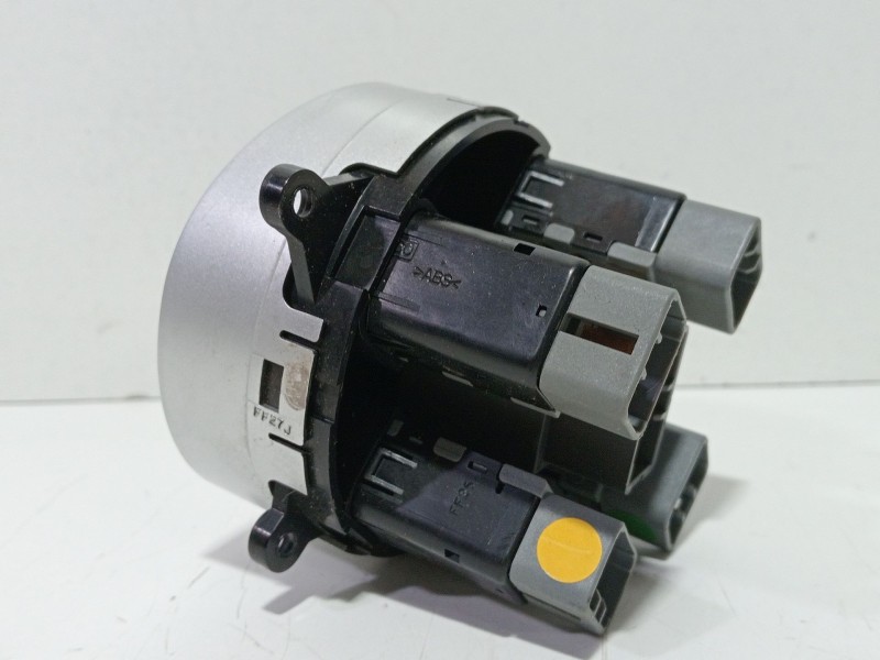 Recambio de mando multifuncion para ssangyong kyron 200 xdi limited referencia OEM IAM 250109050  