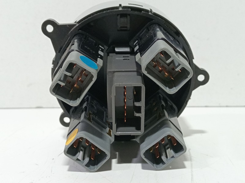 Recambio de mando multifuncion para ssangyong kyron 200 xdi limited referencia OEM IAM 250109050  