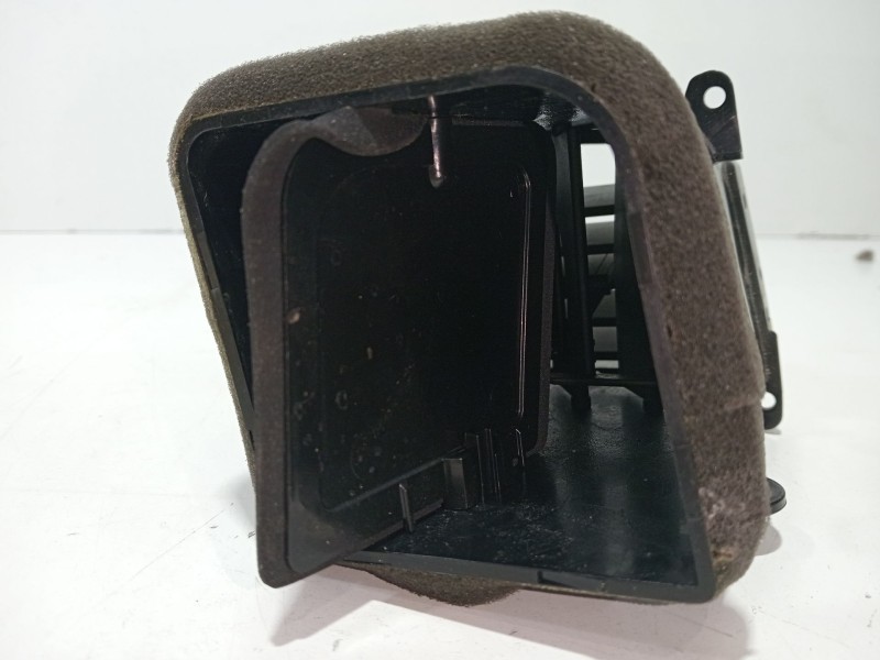 Recambio de rejilla aireadora para ssangyong kyron 200 xdi limited referencia OEM IAM 6963009000  