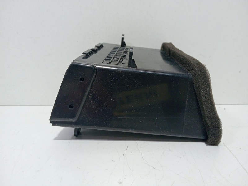 Recambio de rejilla aireadora para ssangyong kyron 200 xdi limited referencia OEM IAM 6862009000  