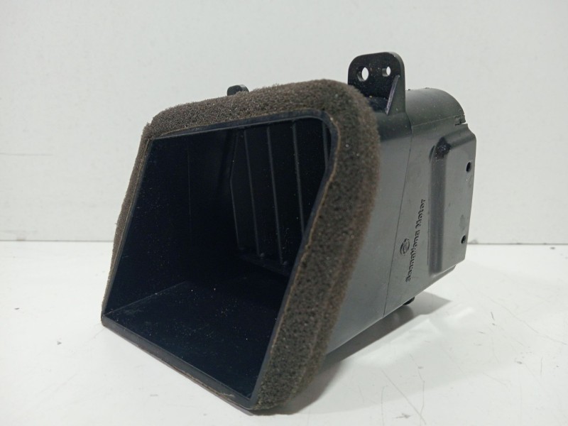 Recambio de rejilla aireadora para ssangyong kyron 200 xdi limited referencia OEM IAM 6961009000  