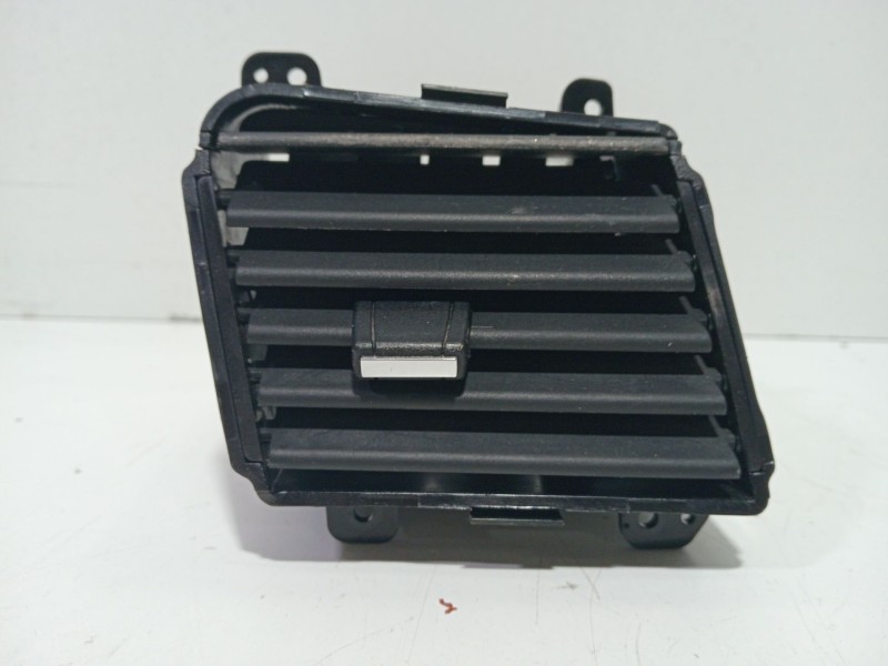 Recambio de rejilla aireadora para ssangyong kyron 200 xdi limited referencia OEM IAM 6961009000  