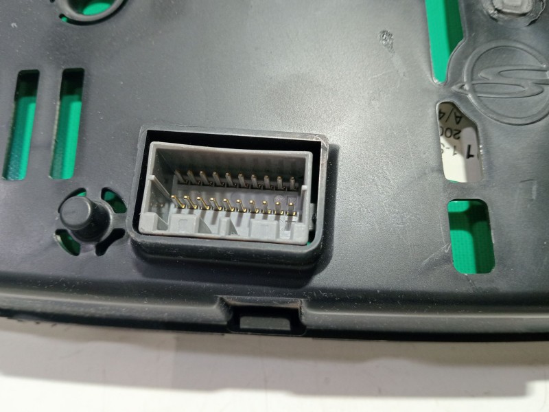 Recambio de cuadro instrumentos para ssangyong kyron 200 xdi limited referencia OEM IAM 8022909100  