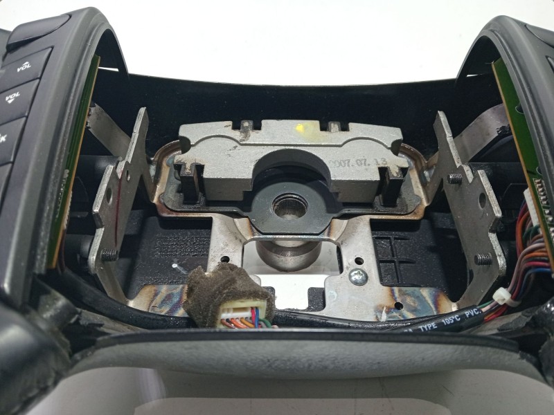 Recambio de volante para ssangyong kyron 200 xdi limited referencia OEM IAM KYRON200XdiLimited2005-20112000.0141CVCajadecambios5