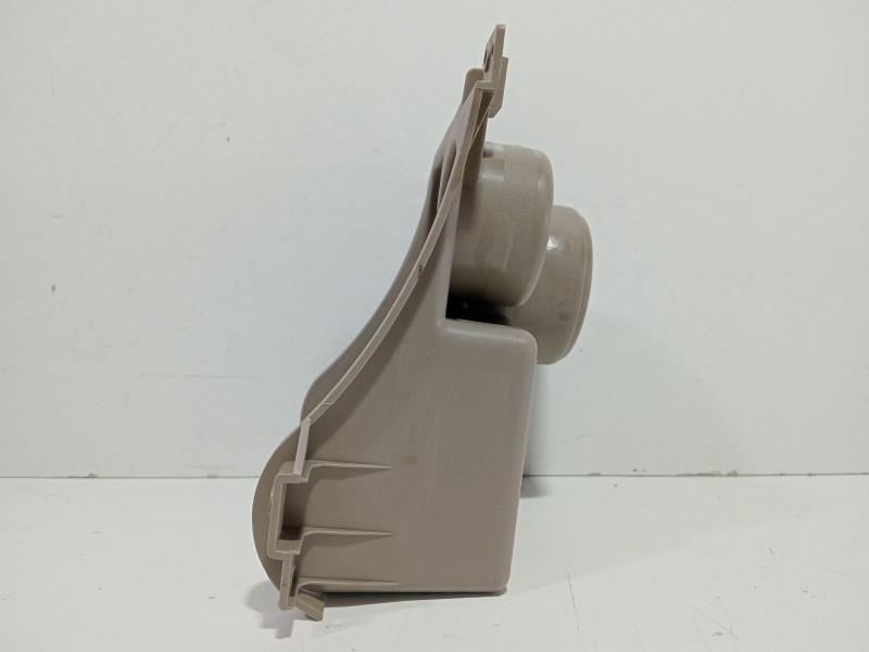 Recambio de moldura para ssangyong kyron 200 xdi limited referencia OEM IAM 7793132000  