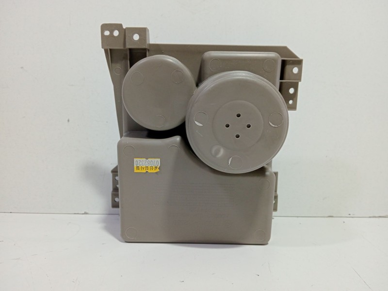 Recambio de moldura para ssangyong kyron 200 xdi limited referencia OEM IAM 7793132000  