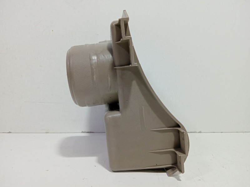 Recambio de moldura para ssangyong kyron 200 xdi limited referencia OEM IAM 7793132000  